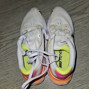 Women's Nike Renew